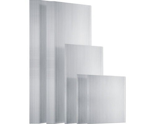 Mehrere Stegplatten aus Kunststoff in verschiedenen Größen