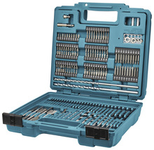 Boîte à outils ouverte avec forets et embouts