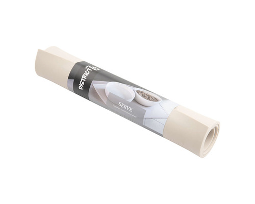 Beigefarbene Tischsetrolle mit District 70 Serve Etikett