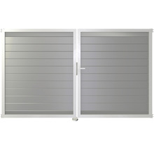 Doppelflügeltor aus Aluminium mit horizontalen Lamellen