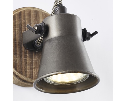 Wandleuchte mit Holzrückwand und verstellbarem Metallspot
