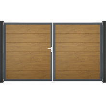Doppelflügeltor mit horizontaler Holzlattung und Metallrahmen
