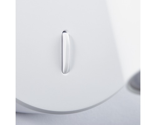 Vue détaillée d''un produit blanc avec une fente oblongue