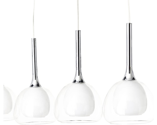 Mehrflammige Pendelleuchte mit Glasschirmen und Chromdetails