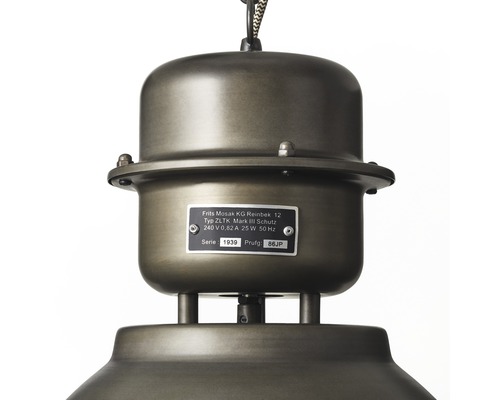 Detailaufnahme einer Pendelleuchte mit Beschriftung des Herstellers.