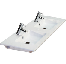 Double vasque avec deux robinets pour la salle de bain