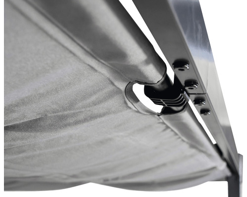 Vue détaillée d''un toit de pavillon avec fixation en tissu sur le cadre