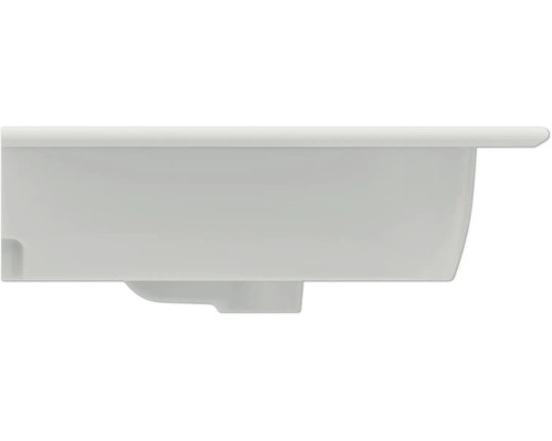 Vue latérale d''un lavabo en céramique