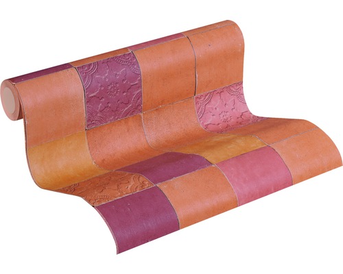 Tapetenrolle mit Patchworkmuster