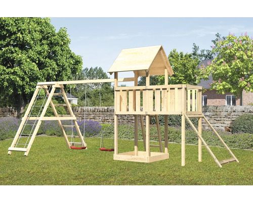 Spielturm Spielhaus Karibu Lotti 107 x 107 cm Holz bestehend aus Anbau, verlängerter Grundturm, Netzrampe, rot Spielplatz mit Schaukel, Kletterwand, Spielturm und Rutsche aus Holz im Garten