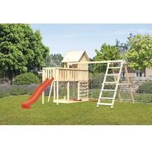Aire de jeux en bois avec toboggan, balançoire et structure d''escalade dans le jardin