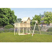Maisonnette en bois avec balançoire dans le jardin