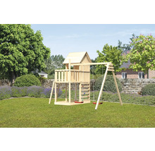 Tour de jeu en bois avec balançoire dans le jardin