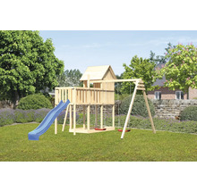 Aire de jeux avec balançoire et toboggan dans le jardin