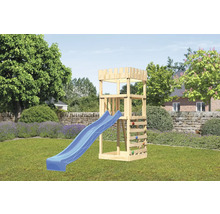 Holzspielturm mit Rutsche und Kletterwand im Garten