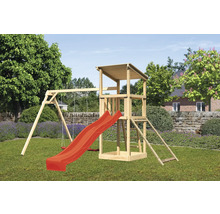 Spielturm aus Holz mit Schaukel und Rutsche im Garten