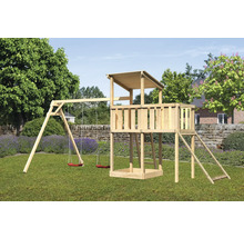 Holzspielplatz mit Schaukel und Spielturm im Garten