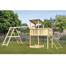 Spielplatz mit Schaukel, Leiter und Rutsche im Garten
