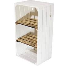 Étagère en caisses de bois peintes en blanc avec deux étagères