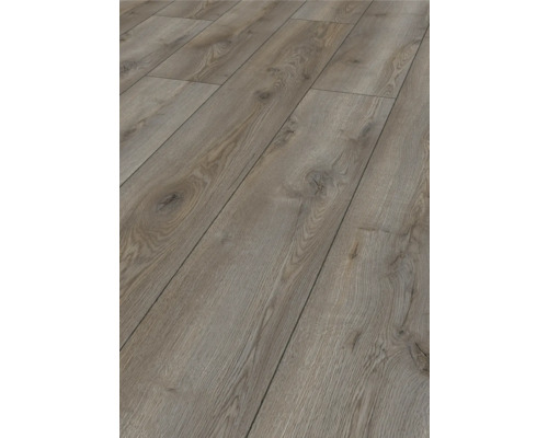 Verlegter Laminatboden in Holzoptik