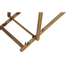 Detailansicht des Holzgestells eines Gartenmöbels