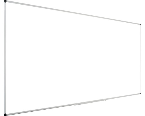 Weißes Whiteboard mit silberfarbenem Rahmen