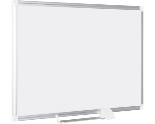 Tableau blanc avec porte-stylos