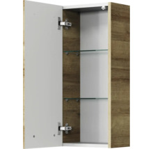 Geöffneter Spiegelschrank mit Glasablagen und Holzdekor