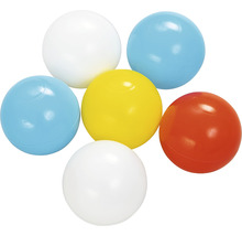 Mehrfarbige Spielbälle aus Kunststoff