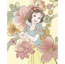 Illustration de Blanche-Neige entourée de fleurs