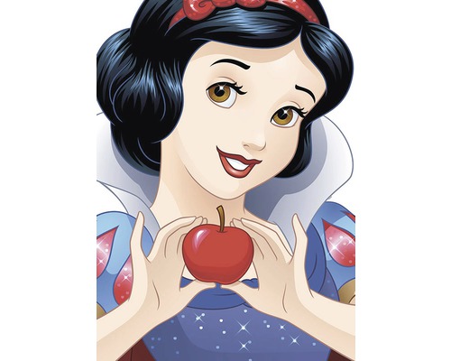Blanche-Neige tient une pomme dans ses mains