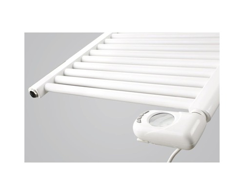 Sèche-serviettes électrique avec éléments chauffants et commande