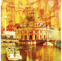 Île aux Musées de Berlin avec bateau sur la Spree