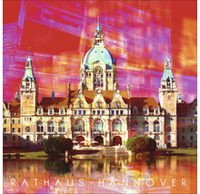 Ansicht des Neuen Rathauses Hannover mit Reflexionen im Wasser