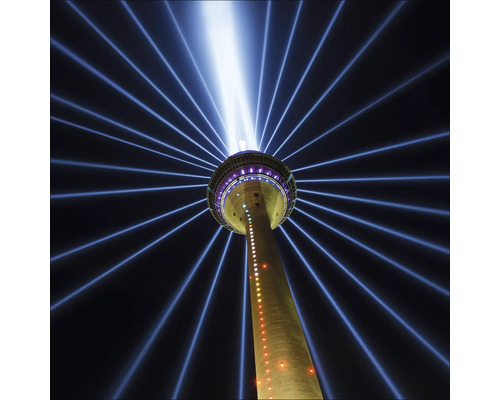 Fernsehturm mit Lichtinstallation