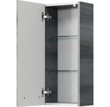 Geöffneter Spiegelschrank mit Glasablagen