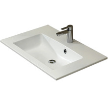 Waschbecken mit Armatur