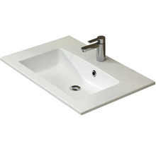 Waschbecken mit Armatur