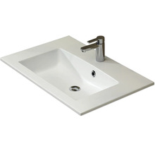 Rechteckiges Waschbecken mit Armatur