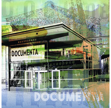 Bâtiment d''exposition Documenta avec inscription