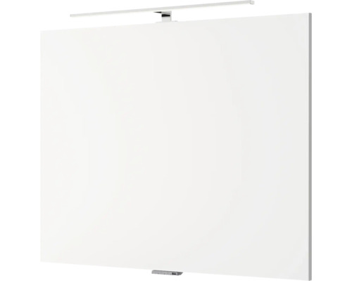 Weißer Spiegelschrank mit aufgesetzter Leuchte