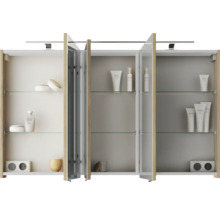 Offener Spiegelschrank mit Glasböden zur Badezimmeraufbewahrung