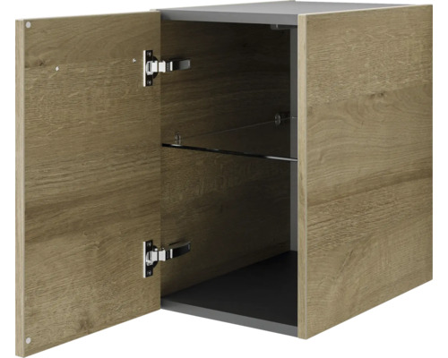 Wandschrank mit offenen Türen und Glasregal