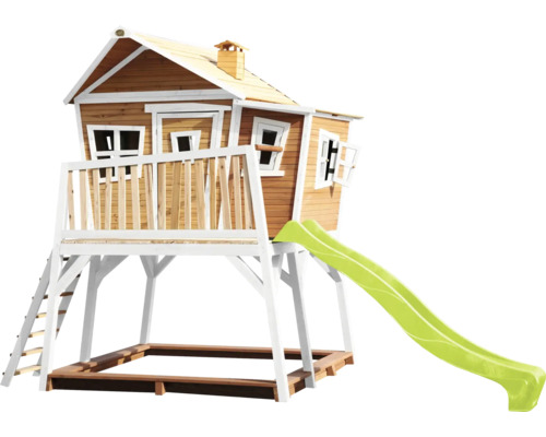 Maison de jeu en bois avec toboggan et bac à sable