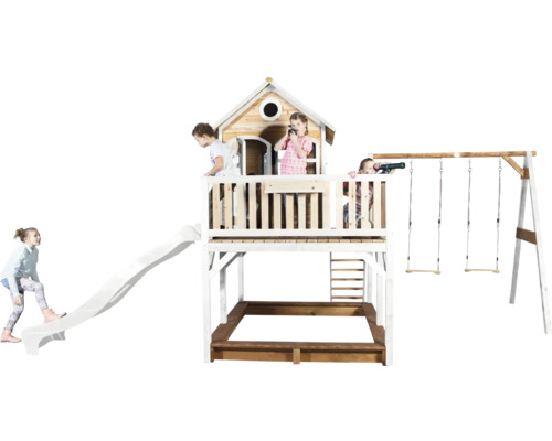 Tour de jeux avec toboggan, balançoire et bac à sable pour enfants dans le jardin.