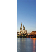 Ansicht des Kölner Doms und der Hohenzollernbrücke bei Nacht