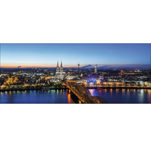 Panorama de la silhouette de Cologne avec la cathédrale de Cologne et le pont sur le Rhin au crépuscule