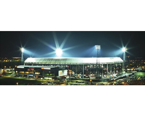 Beleuchtetes Stadion bei Nacht