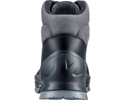 Vue arrière d''une chaussure de travail montante