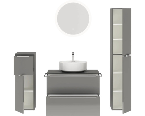 Badezimmerensemble mit Waschtisch, Aufsatzwaschbecken, Spiegelschrank und Hochschrank für ein ordentliches, helles Badezimmer